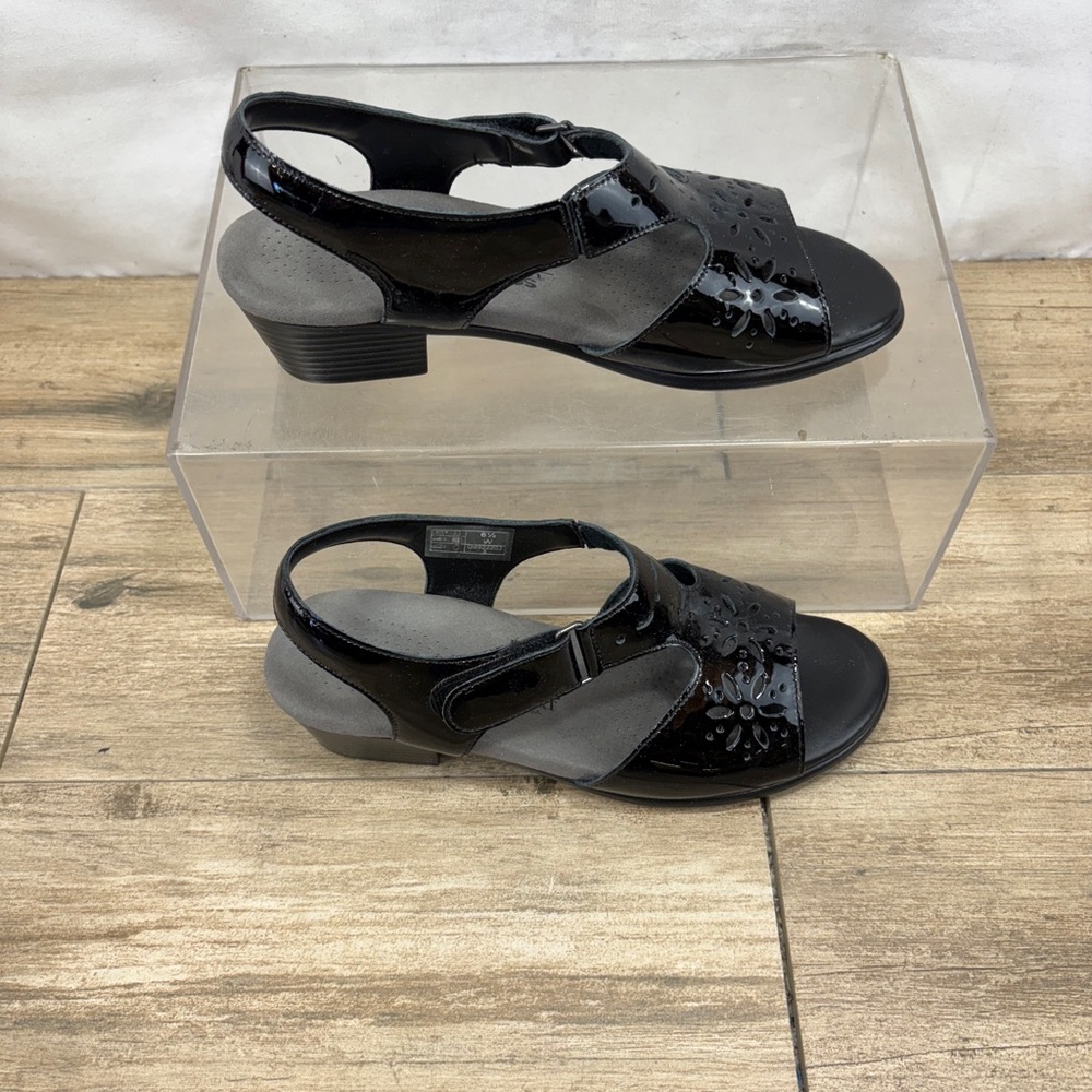 SAS 6.5 W Sunburst Patent Leather Black Heel Strap Sandal New with box. - Picture 2 of 10
